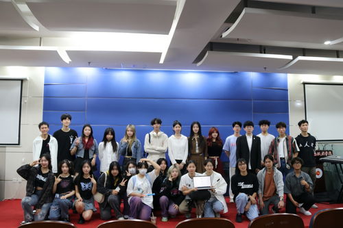 語(yǔ)言文化學(xué)院大學(xué)生文藝專(zhuān)場(chǎng)暨文化藝術(shù)交流活動(dòng)策劃